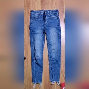 American Eagle Distressed Ankle Blue Skinny Jeans 26